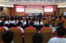 初中创新实验班合唱比赛激情上演