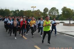 奔在春天，拥抱高考