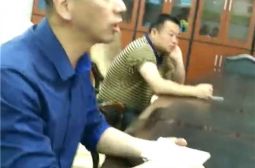 "东润助学金"发放仪式在我校举行