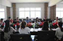 高安中学举办新教师业务培训