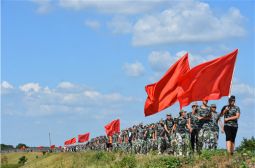 锦水欢歌士气旺