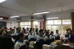高一年级举行11月份&ldquo;天天唱&rdquo;比赛