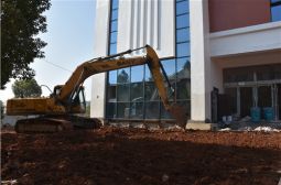 校体育馆建设进入冲刺阶段