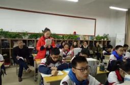 八景中学骨干教师代表团到我校初中部交流访问