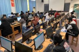 我校高考英语口语考试圆满结束