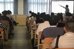 且待繁花似锦时——2020届高二下学期第一次考试质量分析会