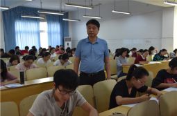 高安中学青年教师业务考试举行