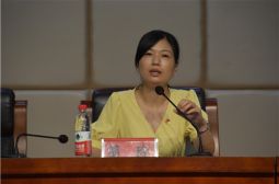 共青团宜春市委副书记胡玲莅临高安中学宣讲习总书记视察江西讲话精神