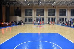 高安中学体育馆向本校教工试开放
