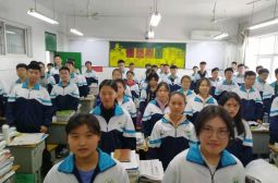 班歌嘹亮,唱响青春——高二年级组织班歌比赛活动