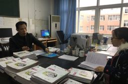 检查基础年级所有老师本学期的教案本
