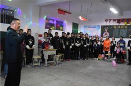 高安中学师生喜迎2020年新年晚会侧记（五）