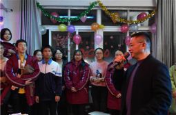 高安中学师生喜迎2020年新年晚会侧记（六）