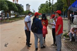 我校基础年级开学了&middot;多部门参与服务