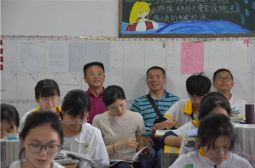 高安中学党员教师示范课聚焦高效课堂