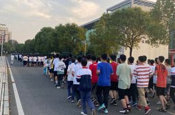 后浪奔涌，晨跑来袭