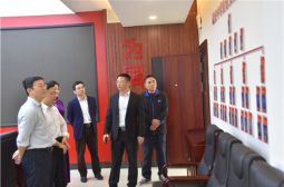 高安市委组织部陈伟部长视察指导了高安中学党建“三化”