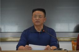 我校召开管理干部培训会