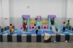 高安中学校友敖春辉捐赠儿童城堡服务青年教师子女