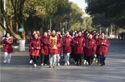 高三年级补习部举行跑操比赛