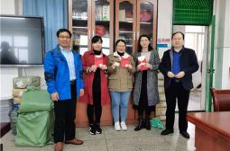 生日送温暖情暖教师心