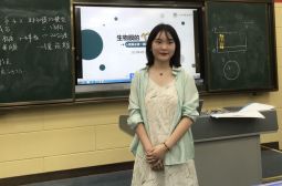 热烈祝贺许雪梅老师荣获高安市教师技能大赛一等奖