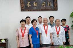 我校三位教师荣获&ldquo;光荣在党50年&rdquo;纪念章