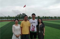 高安中学助力贫困学子陈俣祺高考取得优异成绩