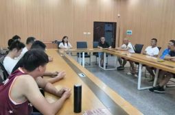 高安中学男子教工篮球队开启新的征程