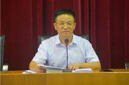 我校召开大会传达中共高安市第七次代表大会精神