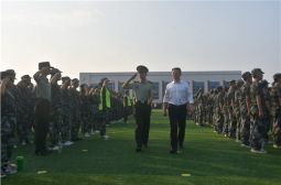 高安中学2021级高一初一新生阅兵式侧记（一）