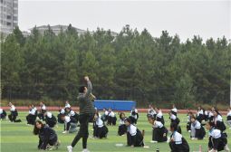 我校初排宜春市体育艺术节开幕式团体操第四篇章