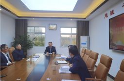 我校党委理论学习中心组召开十九届六中全会精神专题学习会