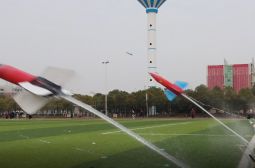水火箭发射的校纪录诞生了