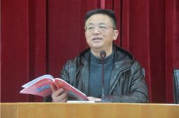 高安中学编印寒假培训教材充实教师假期生活