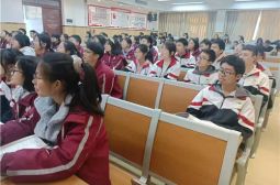 千锤百炼，砥砺前行——记高安中学英语学科组青年教师汇报课（一）