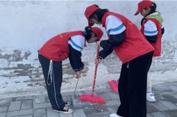 弘扬雷锋精神，助力三城同创——高安中学学生志愿服务队在行动