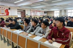 千锤百炼，砥砺前行——记高安中学英语学科组青年教师汇报课（二）