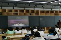 艺术学科组青年教师示范汇报课精彩纷呈！