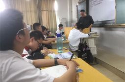 初中部围绕&ldquo;双减&rdquo;开展教研活动