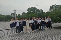 定格青春致敬成长——2022届高三毕业集体留影