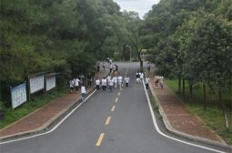 &ldquo;疫&rdquo;散云开，全校师生今日复学
