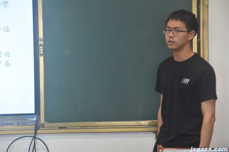 07黄亮.jpg