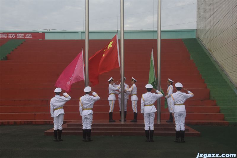 升国旗.jpg