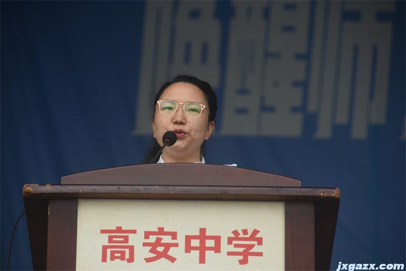杨春.jpg