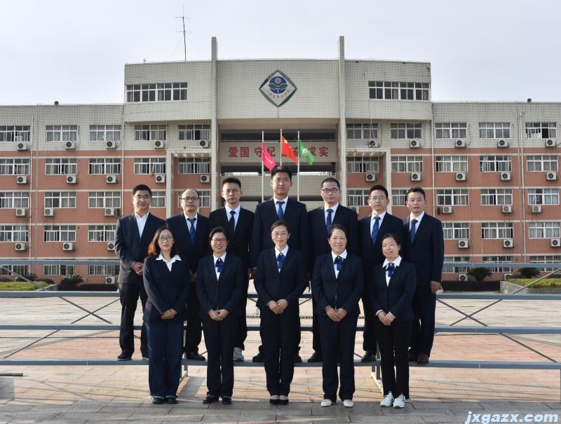 信息组全体教师_副本.jpg