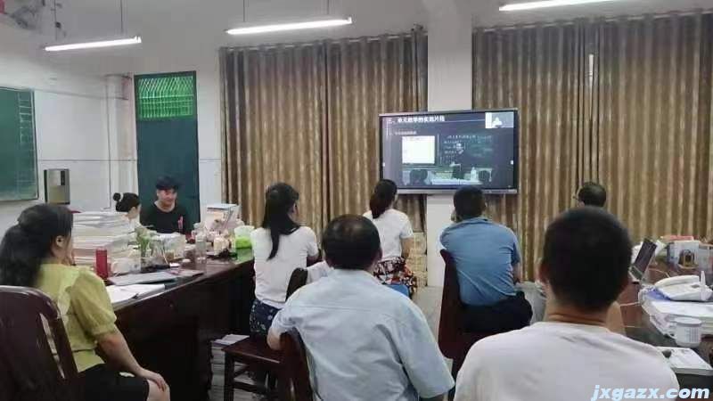 化学组.jpg