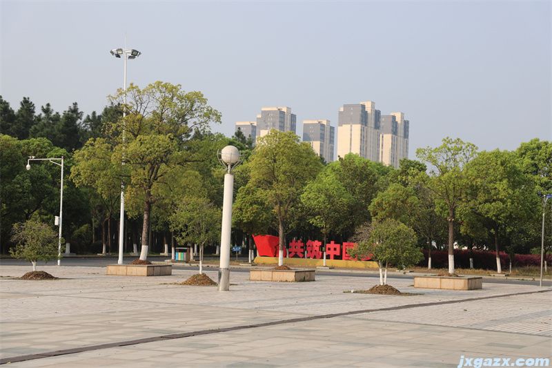 8高楼林外斜.jpg